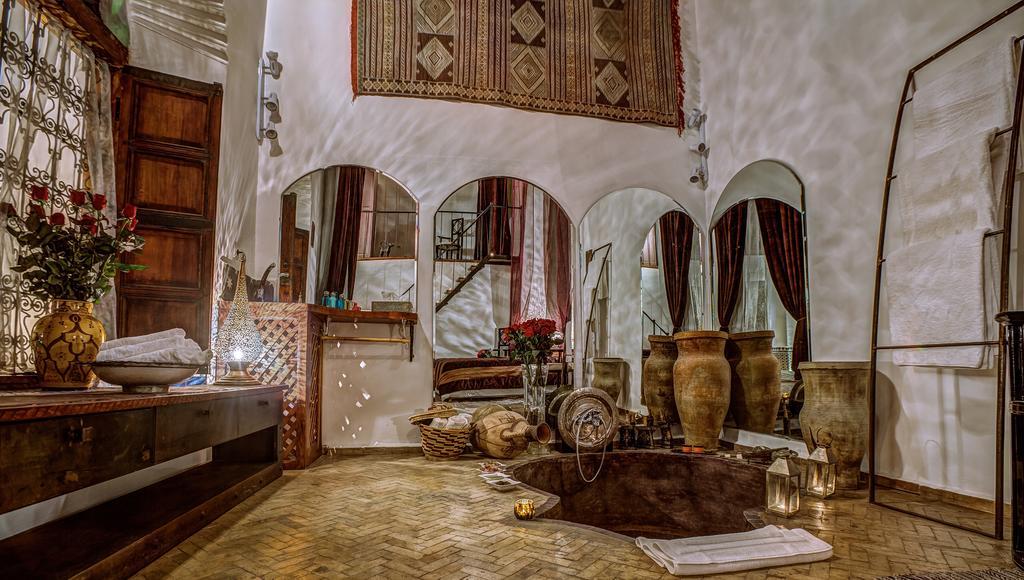 Riad Almaz Fes Bilik gambar