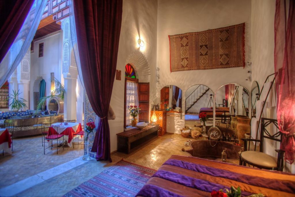 Riad Almaz Fes Bilik gambar
